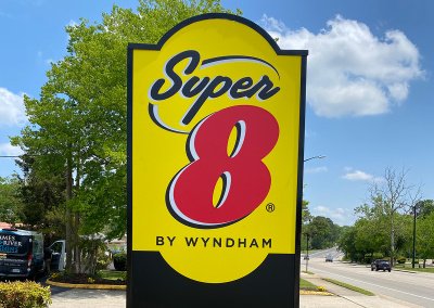 Outdoor sign "Super 8" by James River Signs