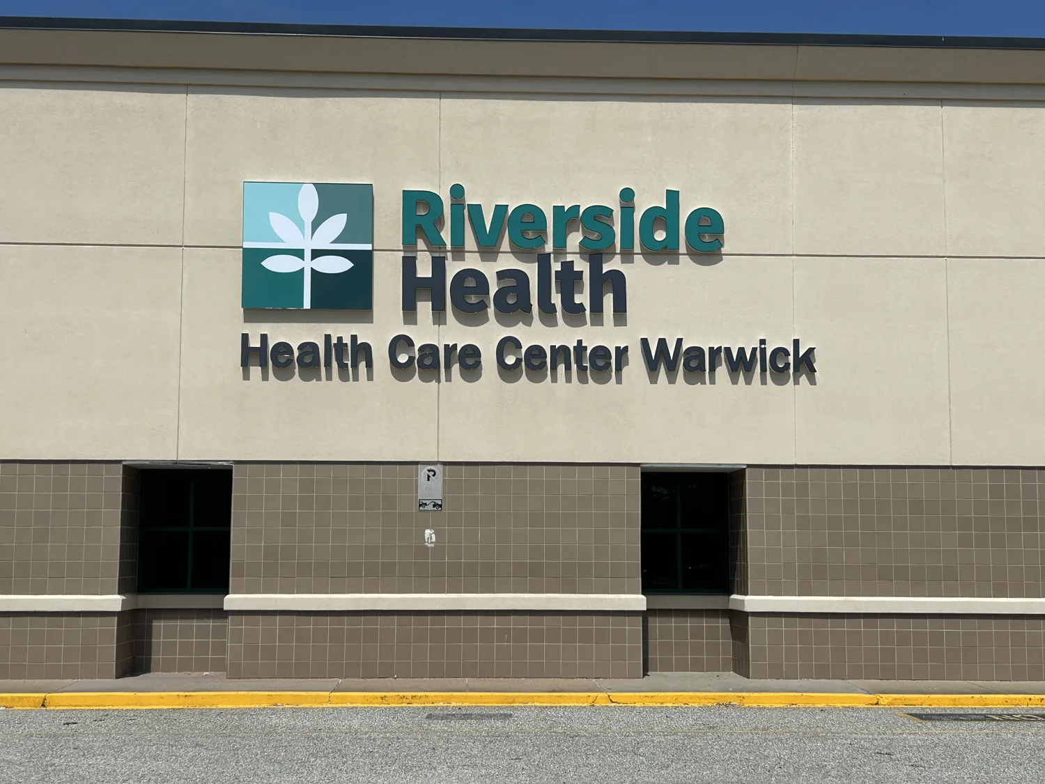 Custom dimensional letter sign for Riverside Health Care Center by James River Signs
